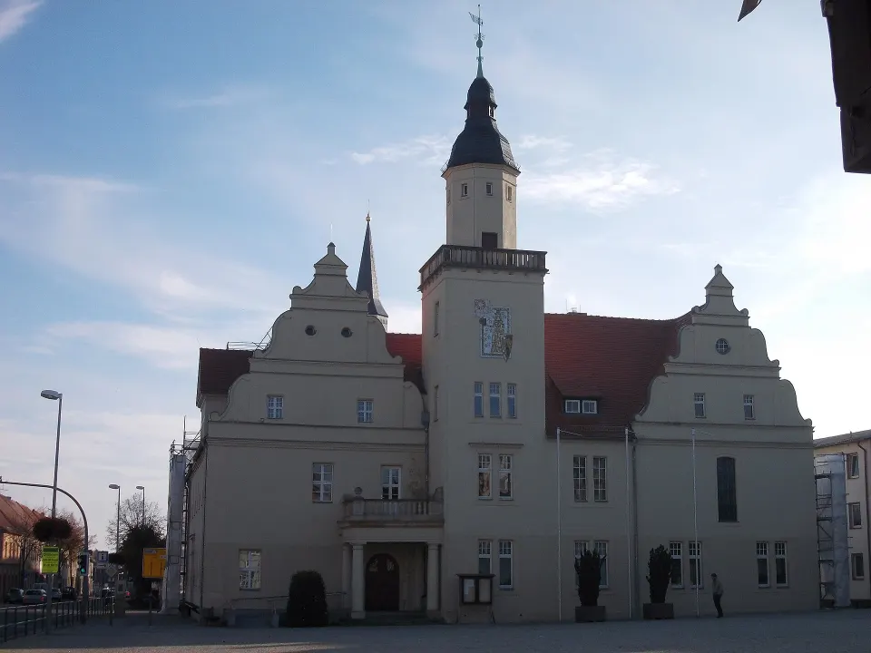 Polizeipräsenz bei Nacht in Coswig – Symbolbild