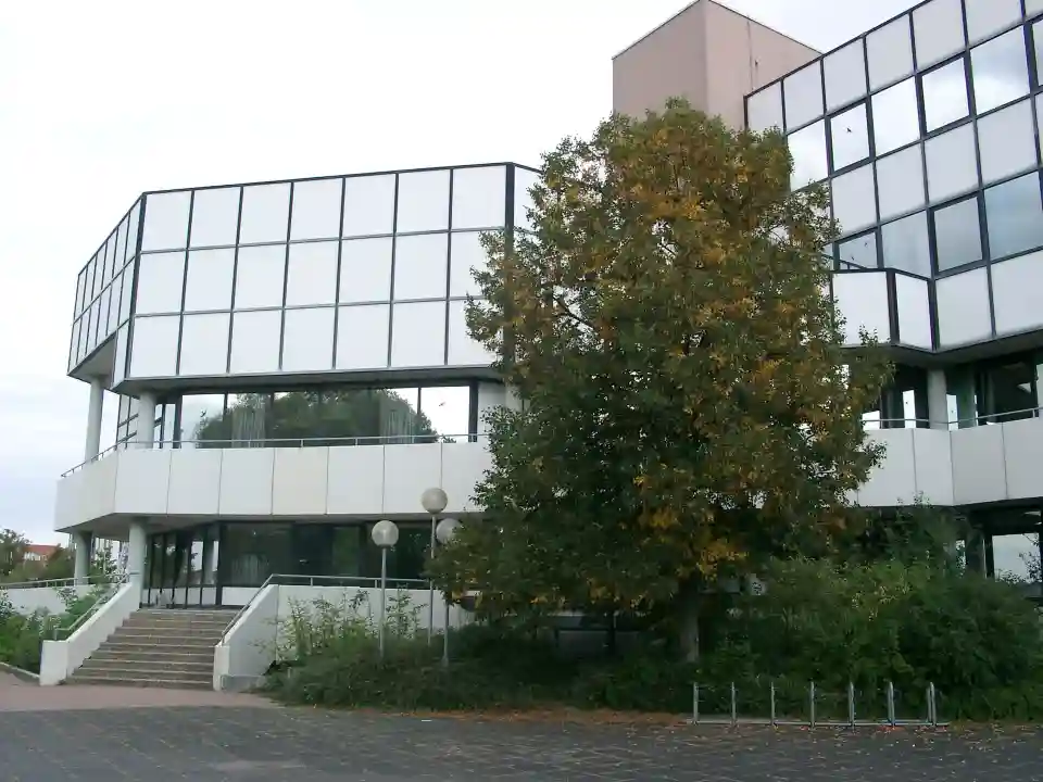 Polizeipräsenz bei Nacht in Dietzenbach – Symbolbild