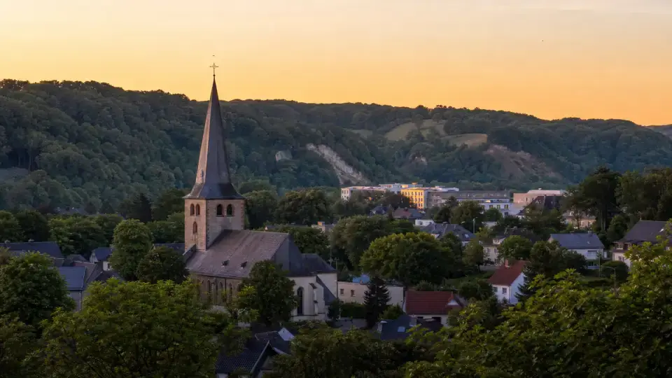 Polizeipräsenz bei Nacht in Erkrath – Symbolbild
