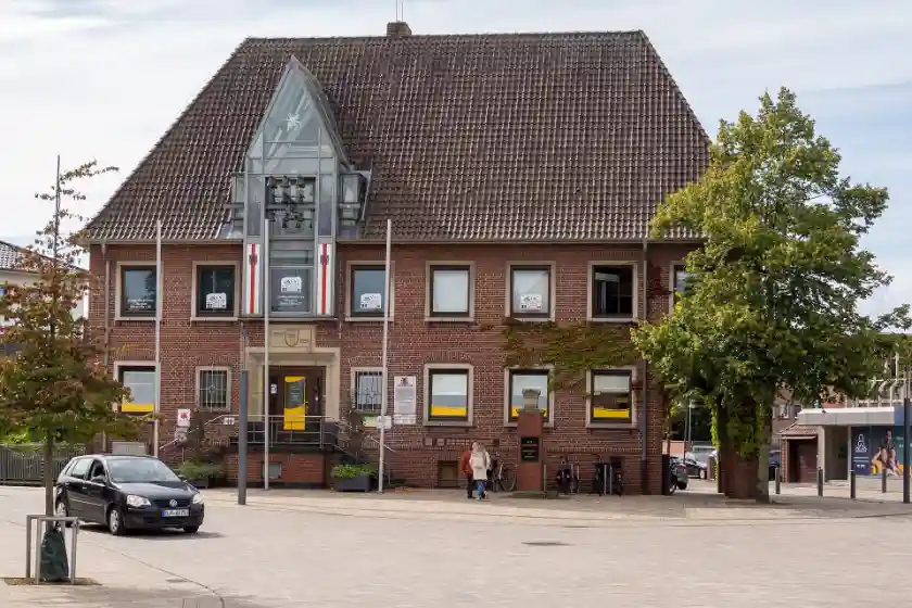 Polizeipräsenz bei Nacht in Friesoythe – Symbolbild