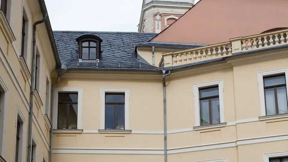 Polizeipräsenz bei Nacht in Greiz – Symbolbild