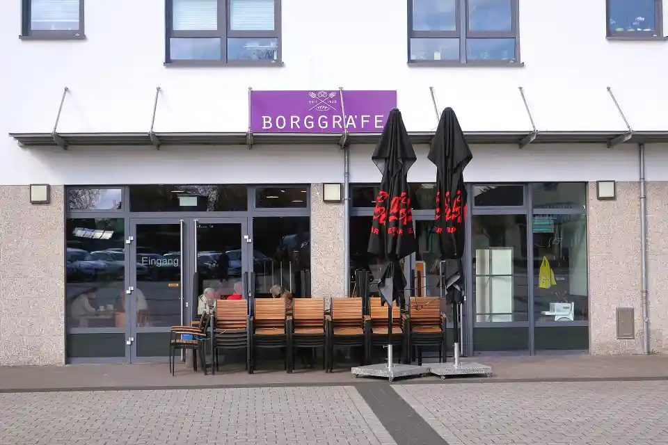 Polizeipräsenz bei Nacht in Hagen-Boele – Symbolbild