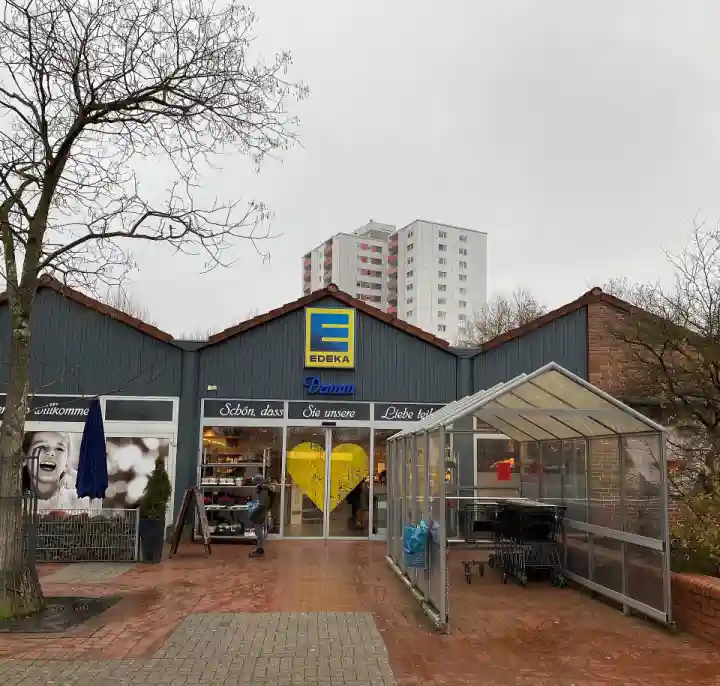 Polizeipräsenz bei Nacht in Hagen-Helfe – Symbolbild