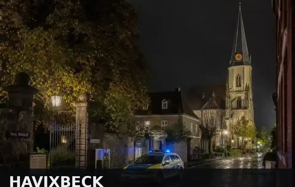 Polizeipräsenz bei Nacht in Havixbeck – Symbolbild