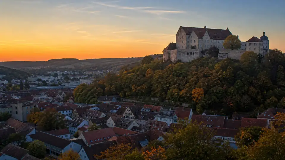 Polizeipräsenz bei Nacht in Heidenheim – Symbolbild