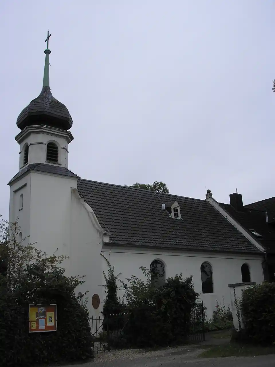 Polizeipräsenz bei Nacht in Keeken – Symbolbild