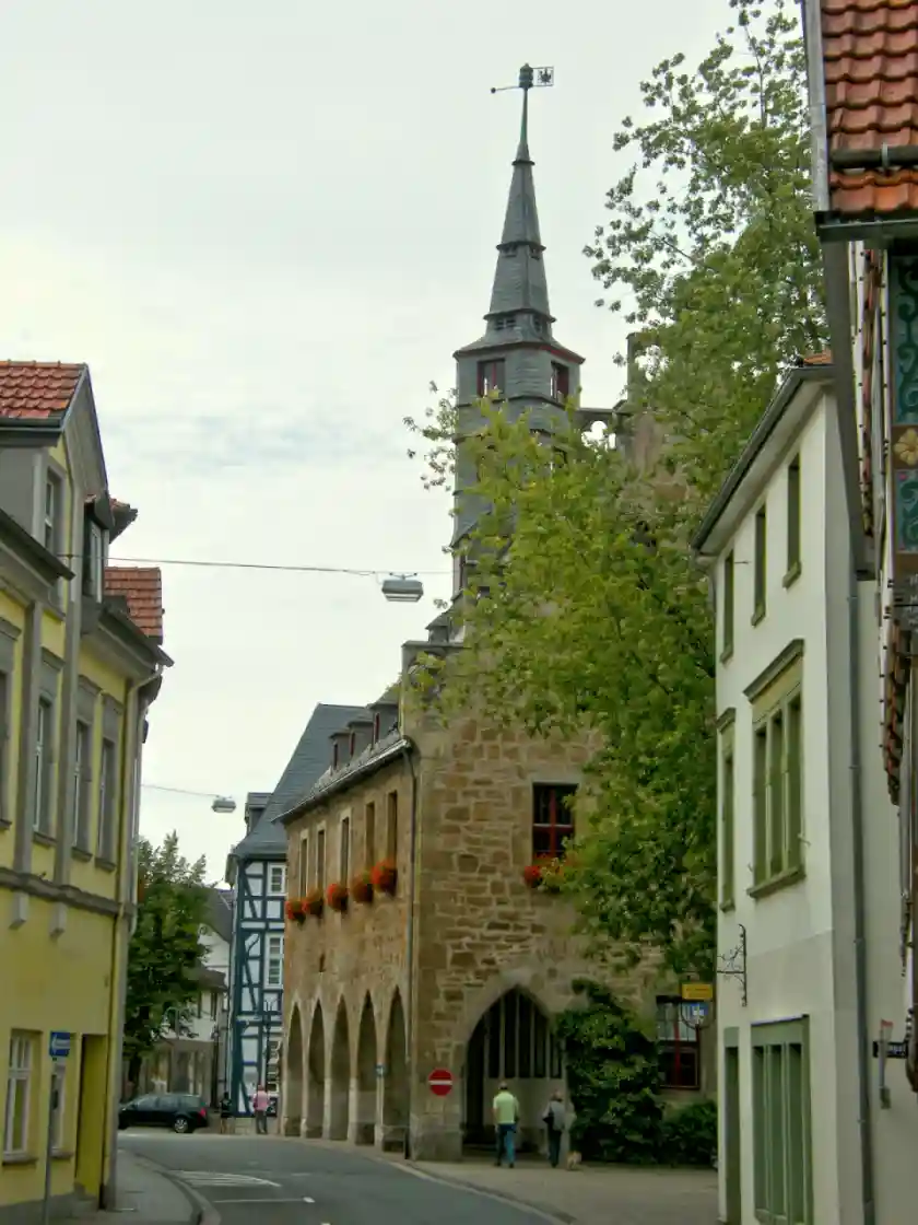 Polizeipräsenz bei Nacht in Korbach – Symbolbild
