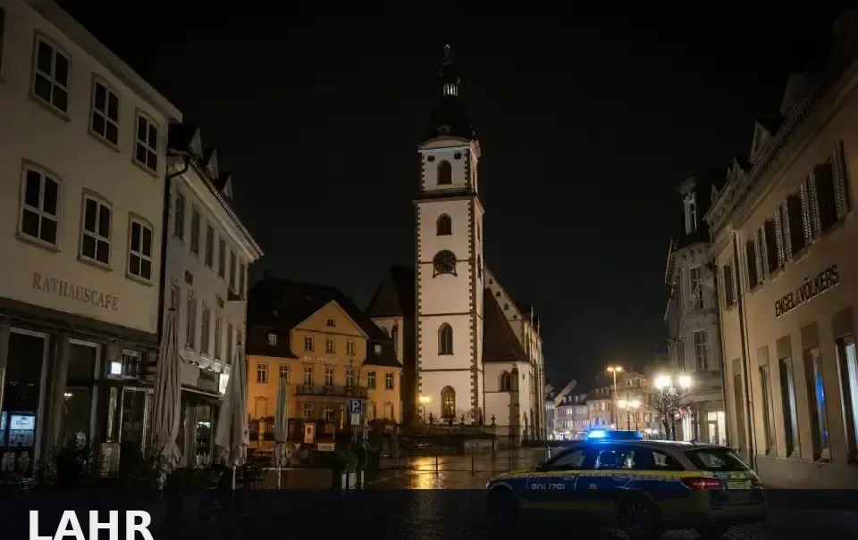 Polizeipräsenz bei Nacht in Lahr – Symbolbild
