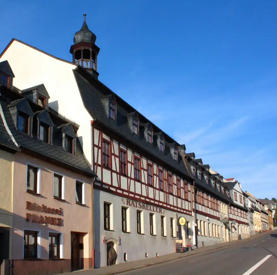 Polizeipräsenz bei Nacht in Lichtenstein – Symbolbild