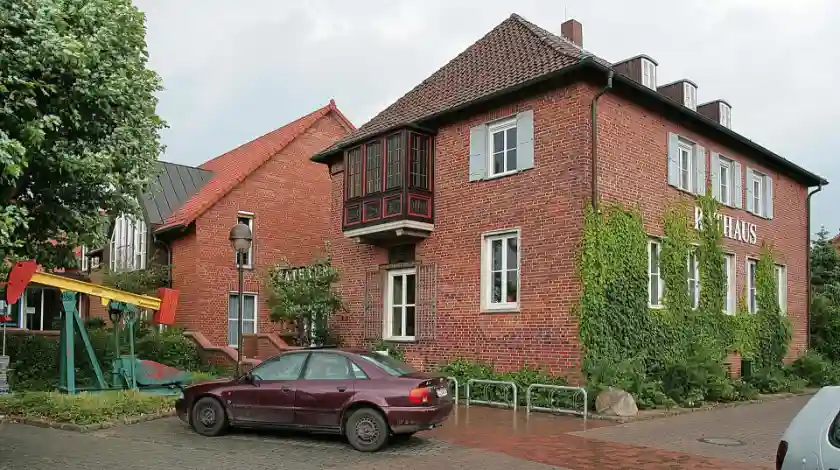 Polizeipräsenz bei Nacht in LK Celle – Symbolbild