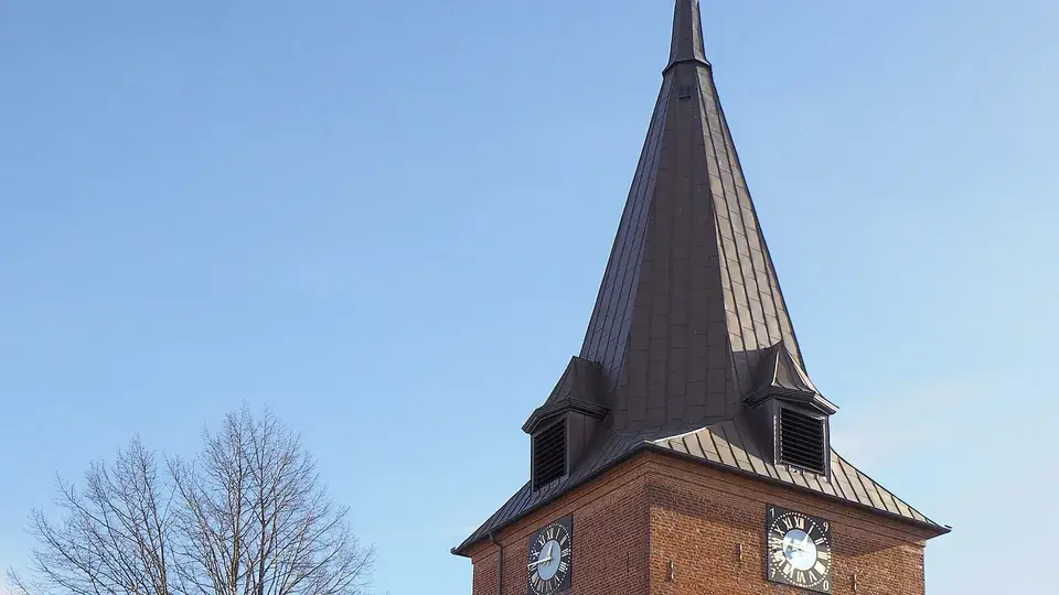 Polizeipräsenz bei Nacht in Lütjenburg – Symbolbild