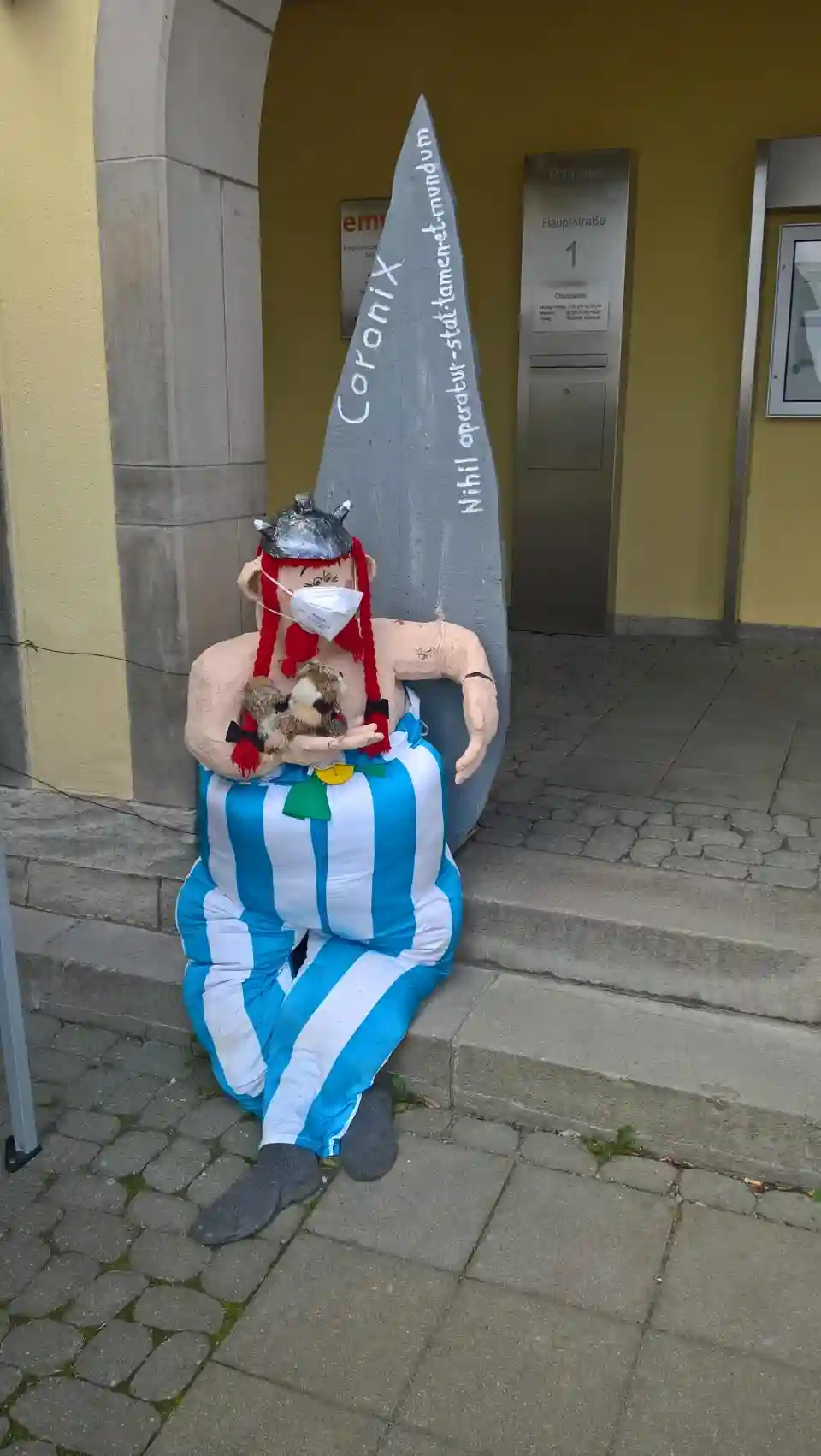 Polizeipräsenz bei Nacht in Mainhardt – Symbolbild