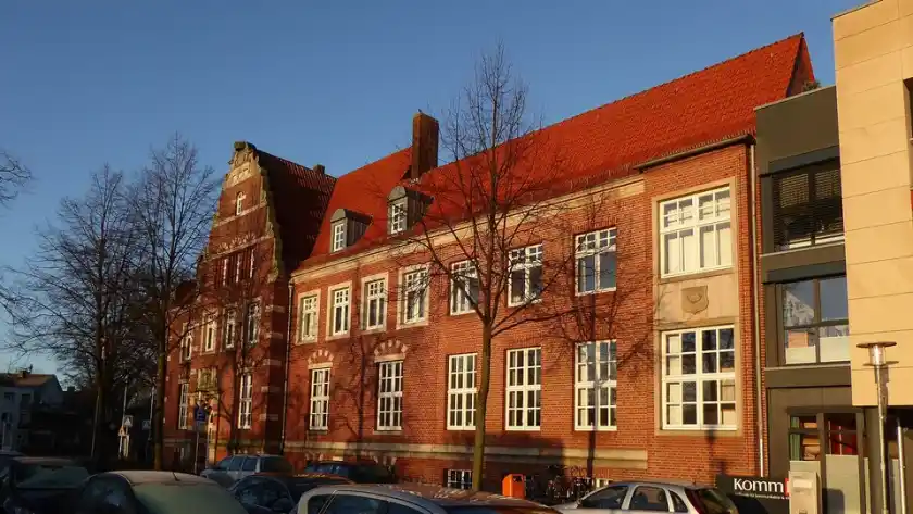 Polizeipräsenz bei Nacht in Nordhorn – Symbolbild
