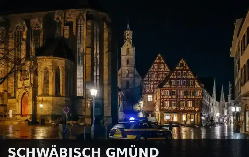 Polizeipräsenz bei Nacht in Schwäbisch Gmünd – Symbolbild