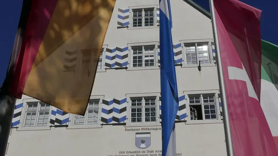 Polizeipräsenz bei Nacht in Tuttlingen – Symbolbild