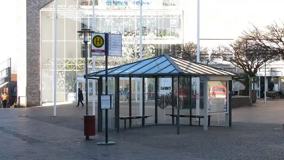 Polizeipräsenz bei Nacht in Unna – Symbolbild