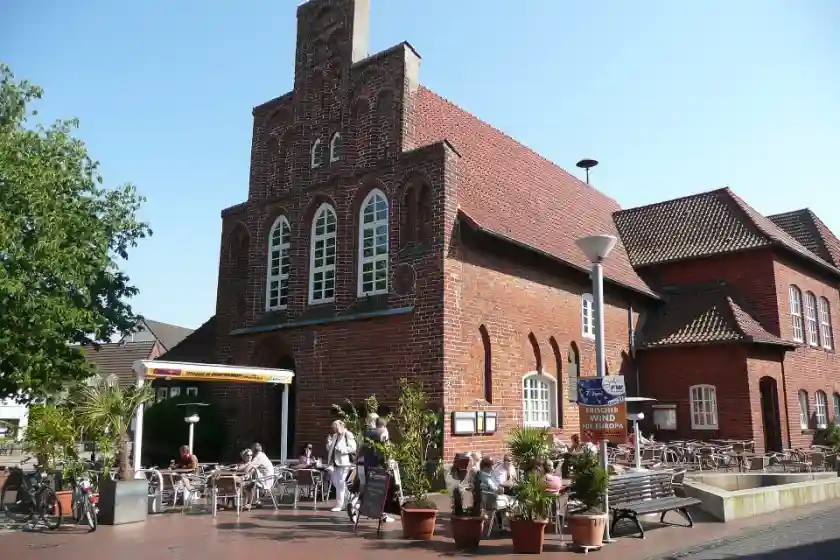 Polizeipräsenz bei Nacht in Wildeshausen – Symbolbild